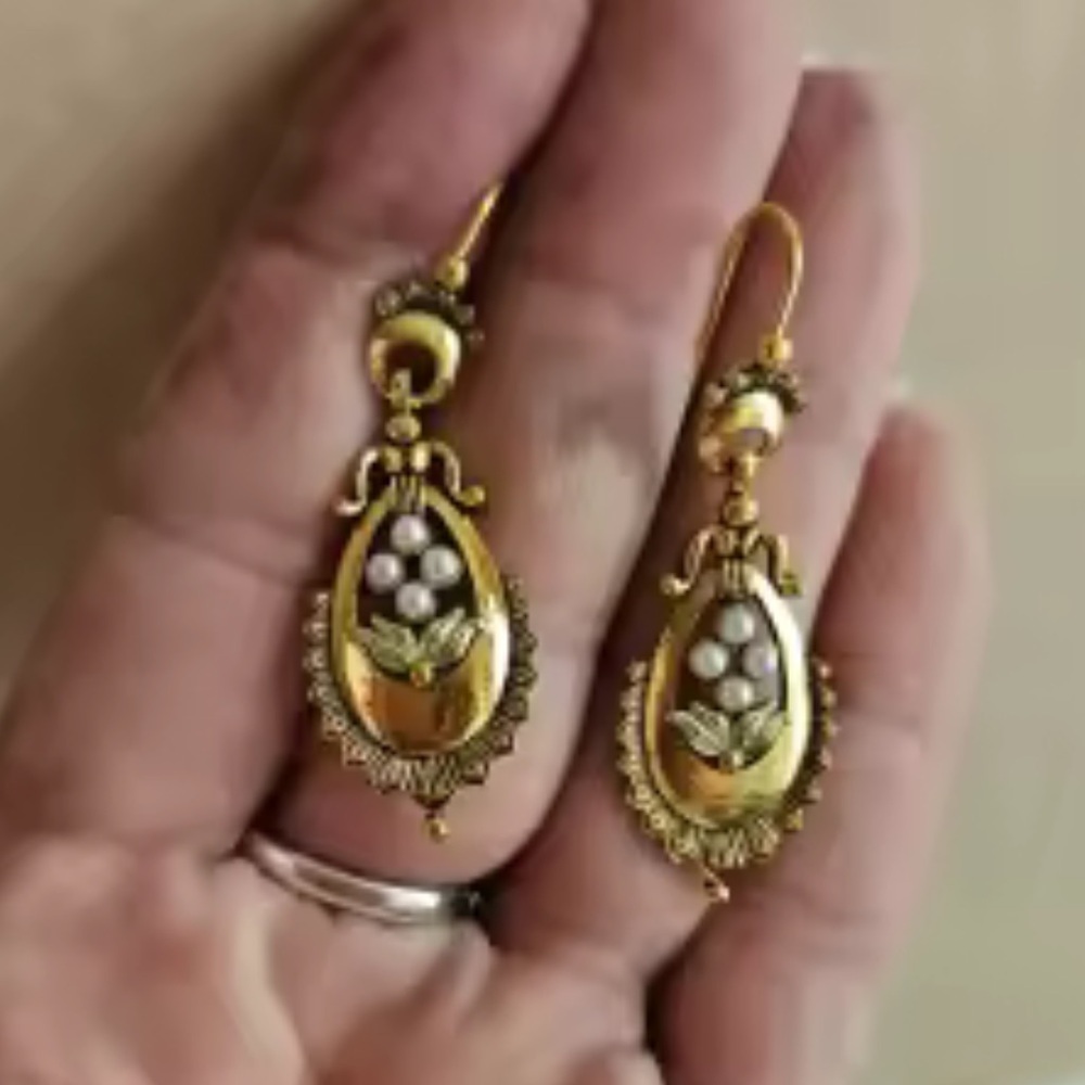 Antique Gold Drop Earrings with Pearls & Leaf Detail - Picture 4 of 13